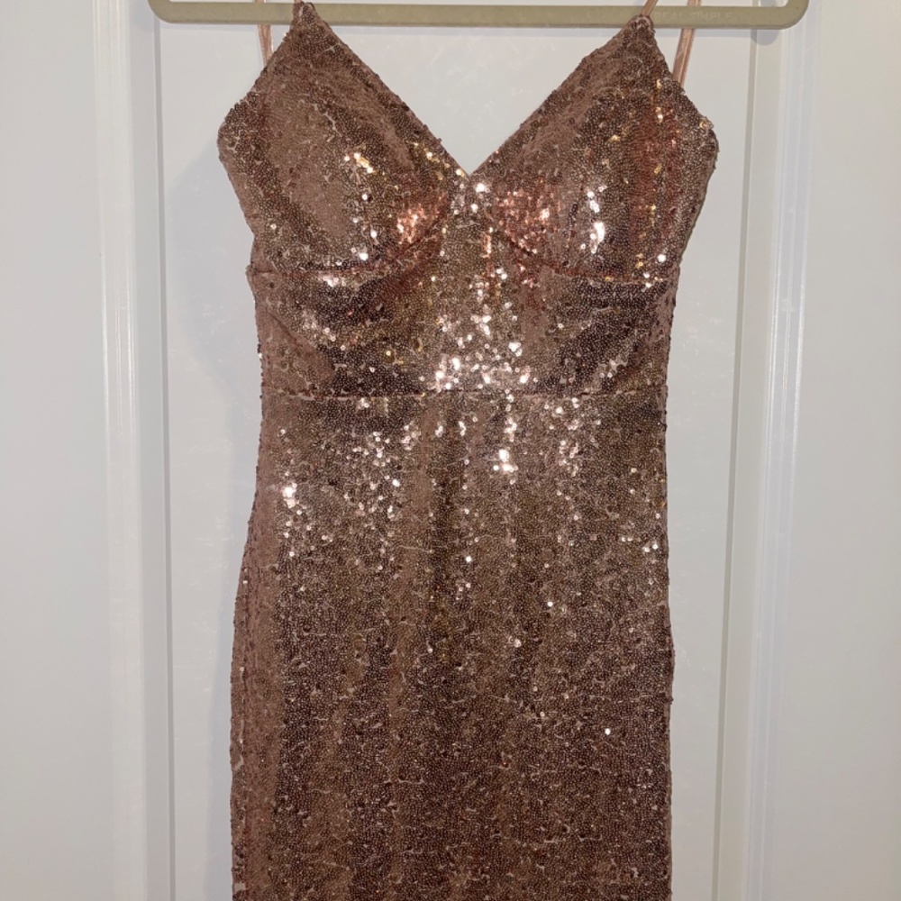 Dress - Picture 3 of 6